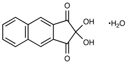 2,2-Dihydroxy-1H-benz[F]indene-1,3(2H)-dione, Hydrate